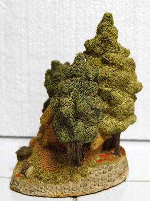Hermit's Humble Home by David Winter Miniature Cottages