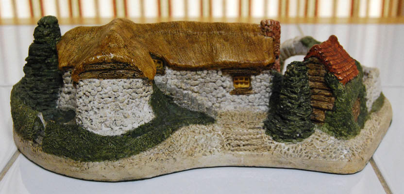 The Forge by David Winter Miniature Cottage