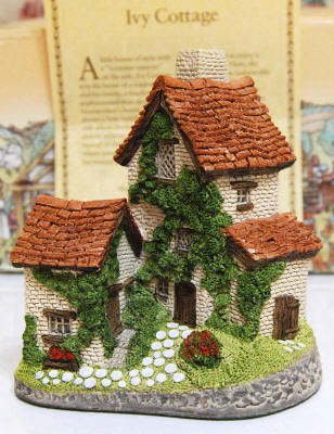 Ivy Cottage by David Winter