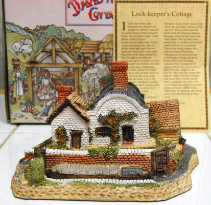 Lock Keepers Cottage by David Winter