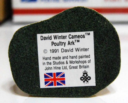 Poultry Ark cameo by David Winter