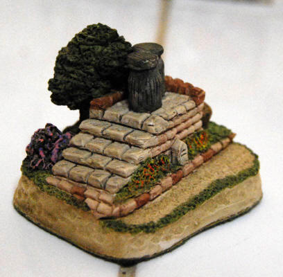Saddle Steps (Cameo) by David Winter