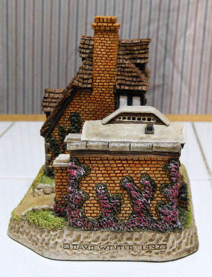 Toms Yard by David Winter